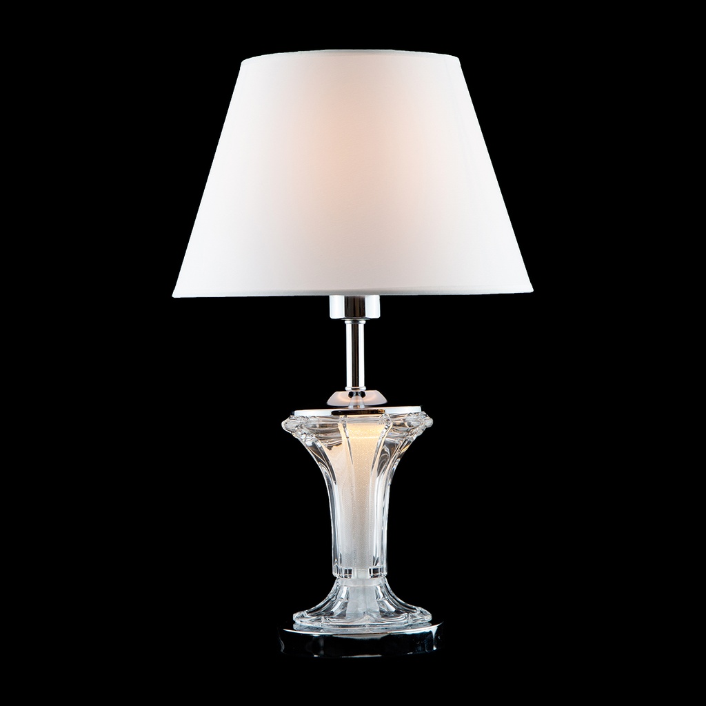 LAMPARA DE MESA CON ACABADIS EN CROMO 1L E27